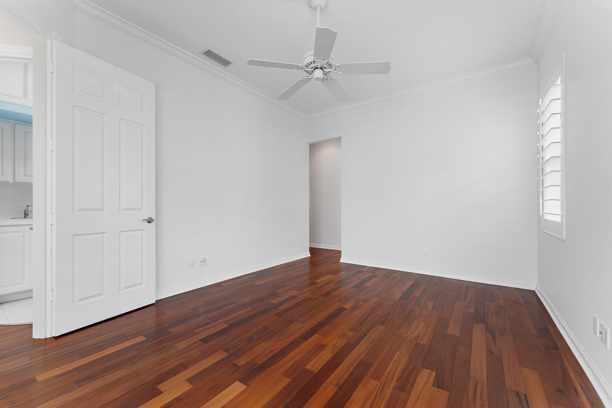 215 New Haven Boulevard