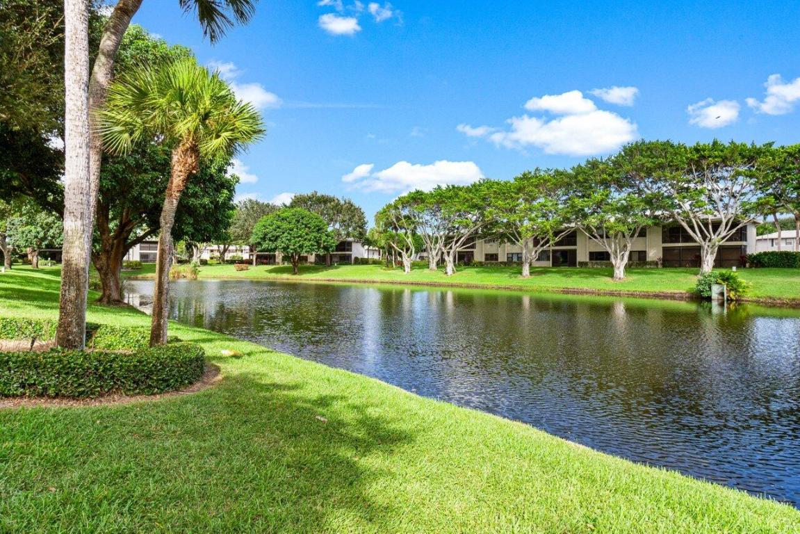 50 Stratford Lane W A