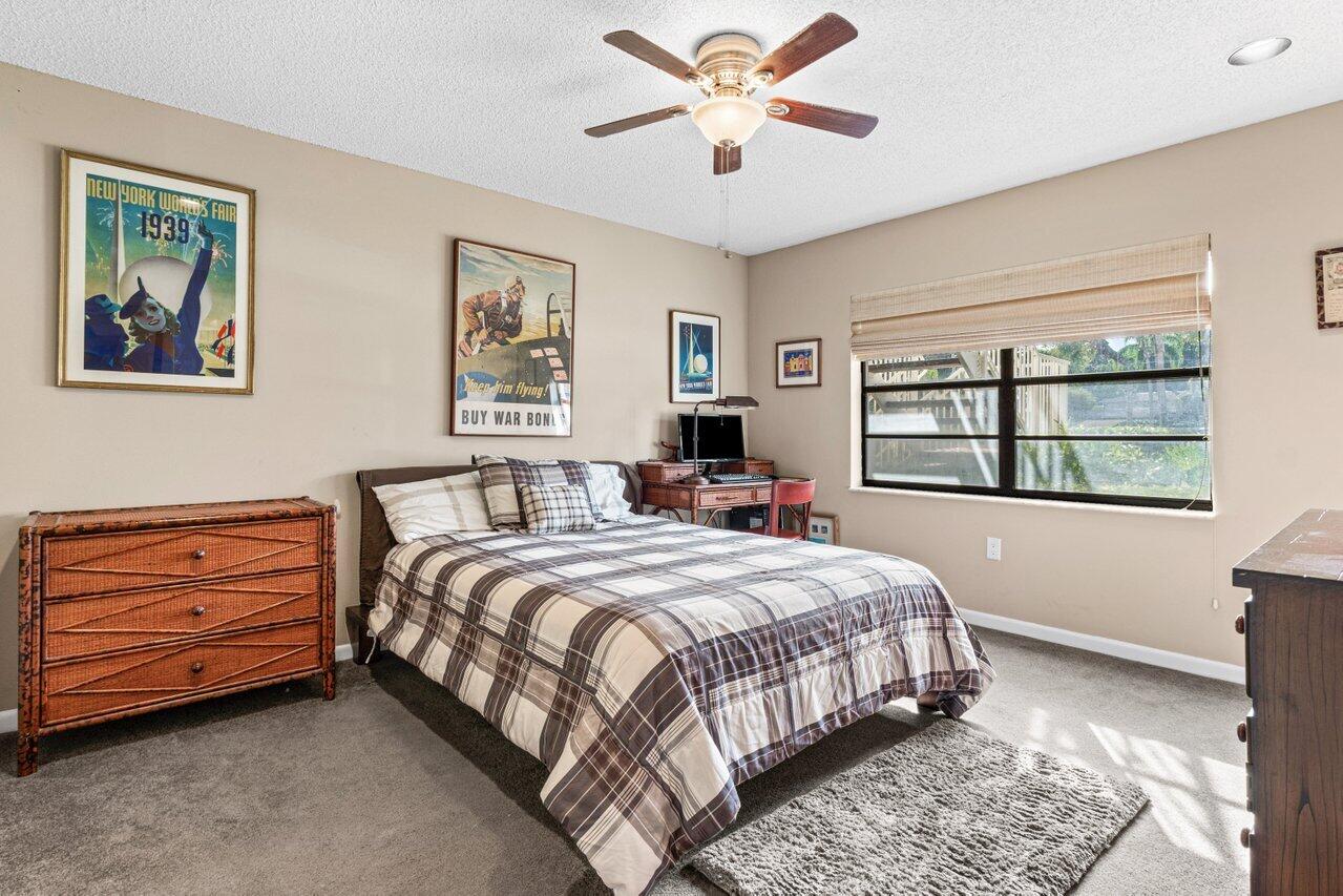 50 Stratford Lane W A