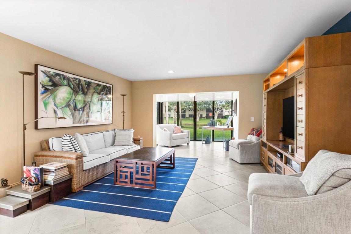 50 Stratford Lane W A