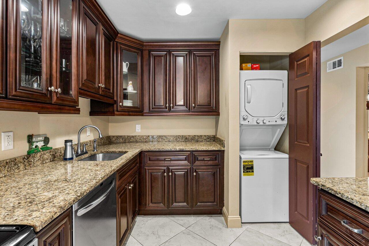 50 Stratford Lane W A