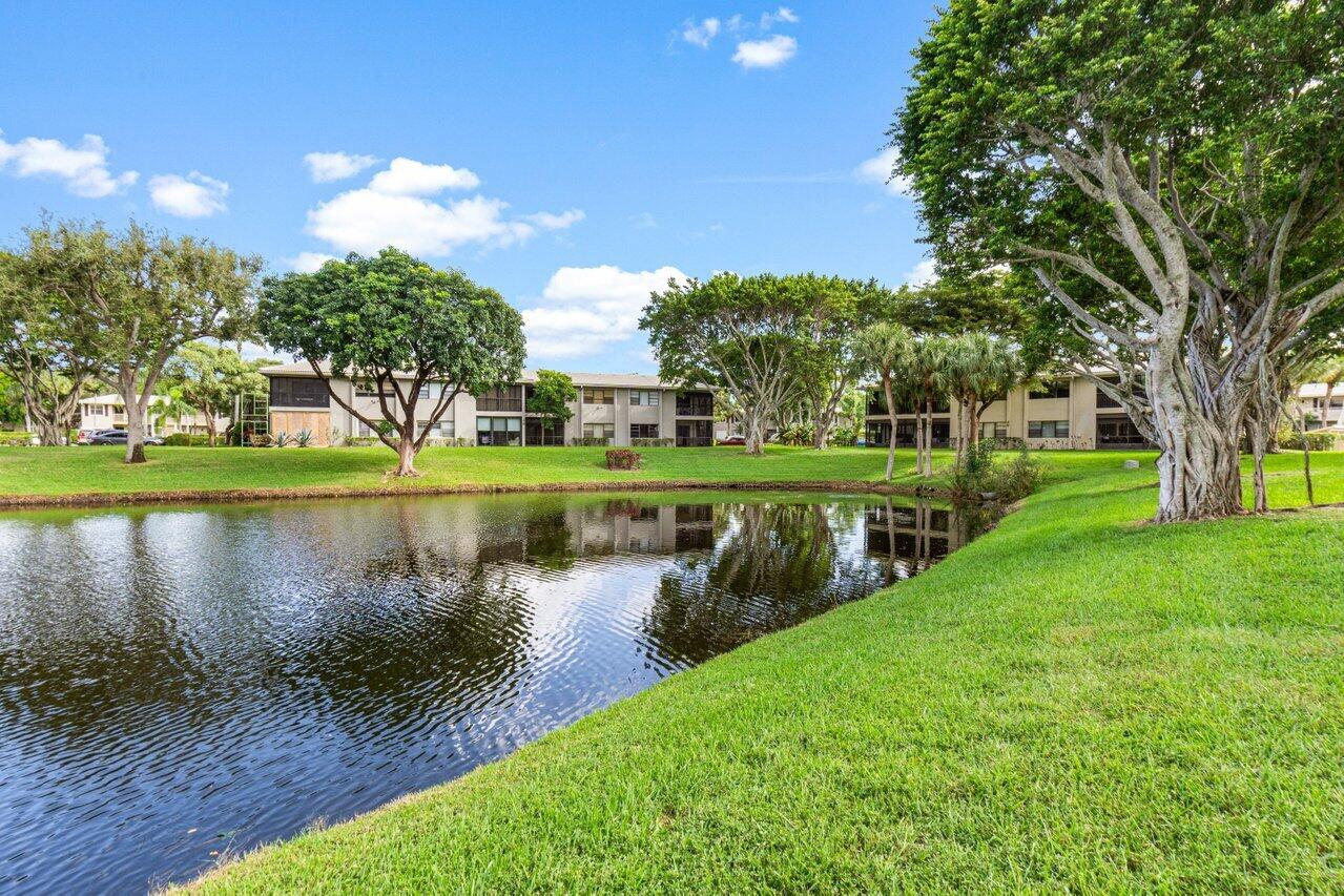 50 Stratford Lane W A