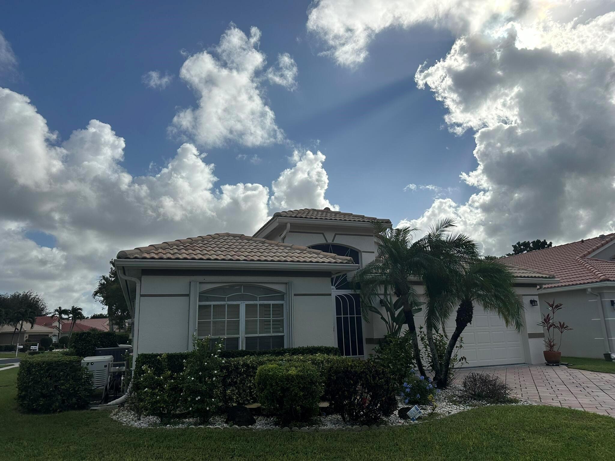 5946 Royal Isles Boulevard