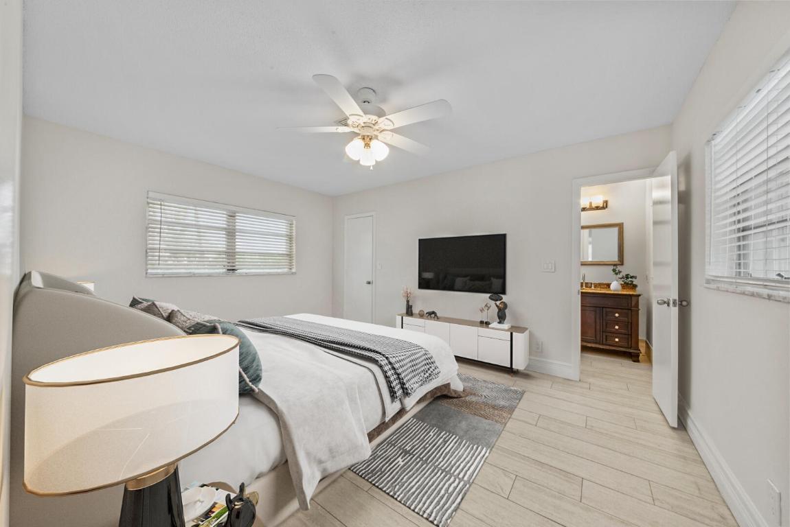 233 SE 18th Avenue, Deerfield Beach