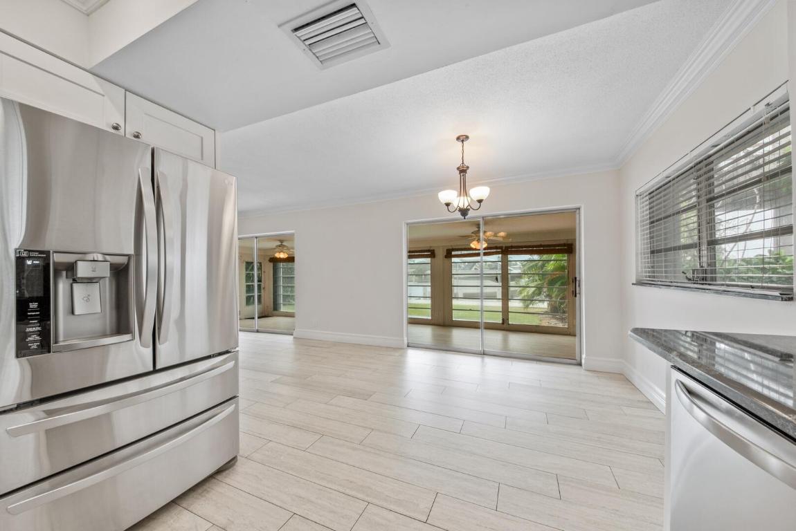 233 SE 18th Avenue, Deerfield Beach