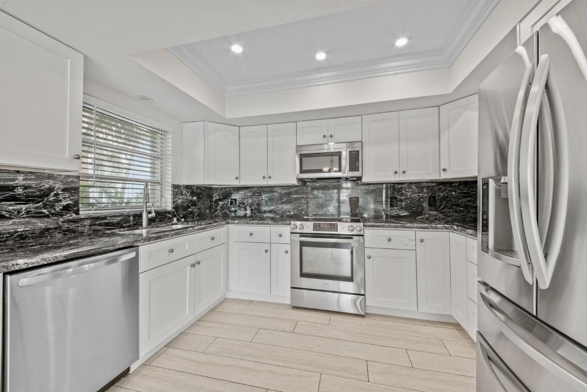 233 SE 18th Avenue, Deerfield Beach