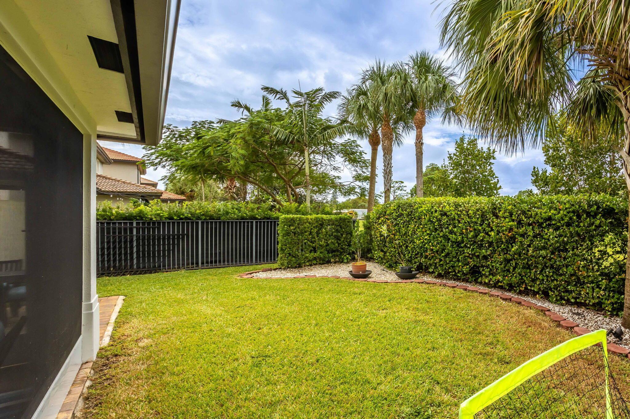 6843 Langdon Way