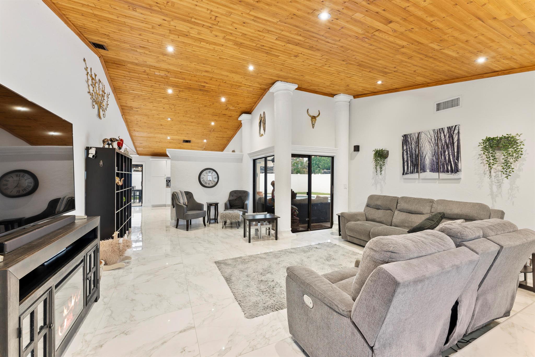 11627 Countryview Lane