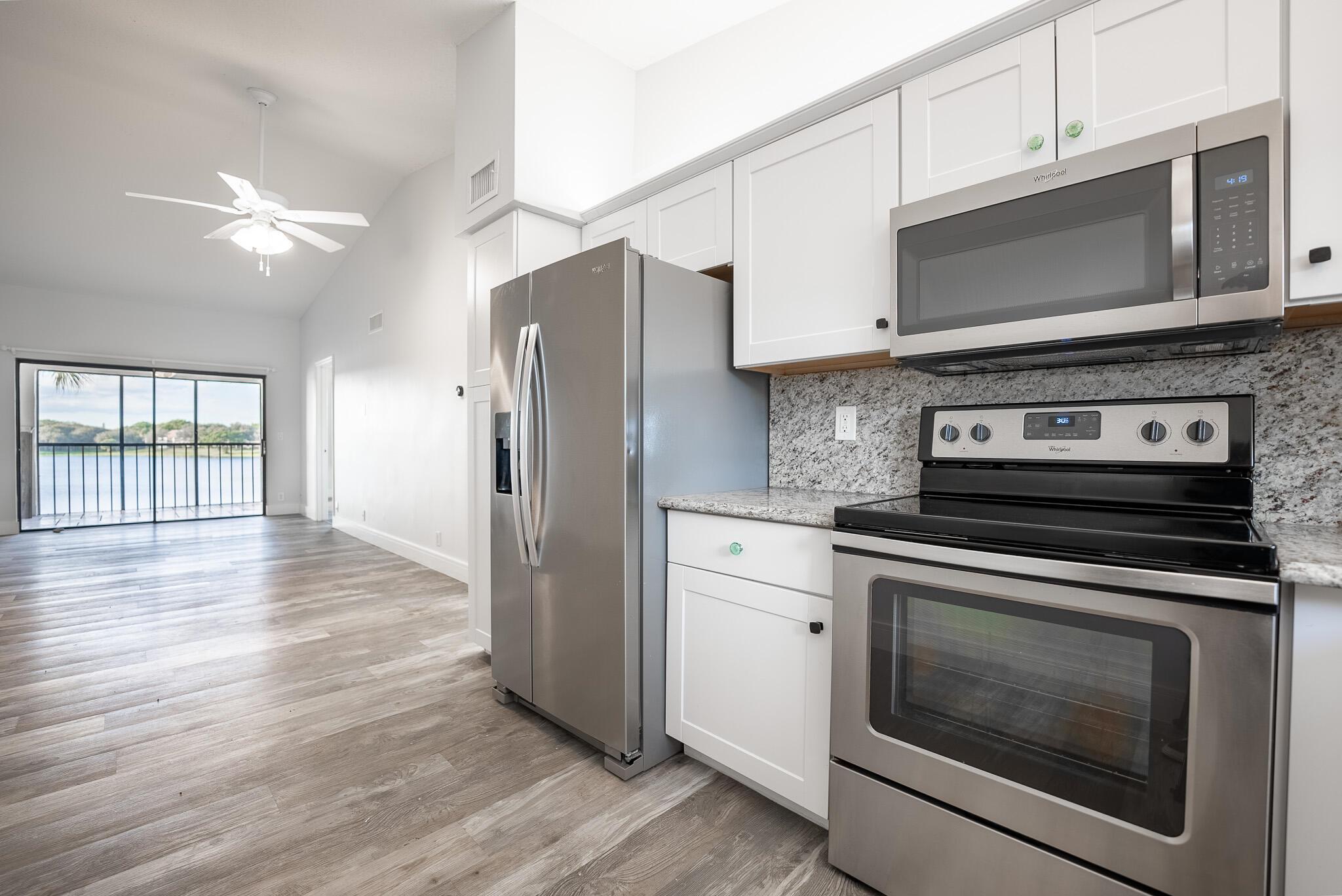 325 Palmwood Place 213