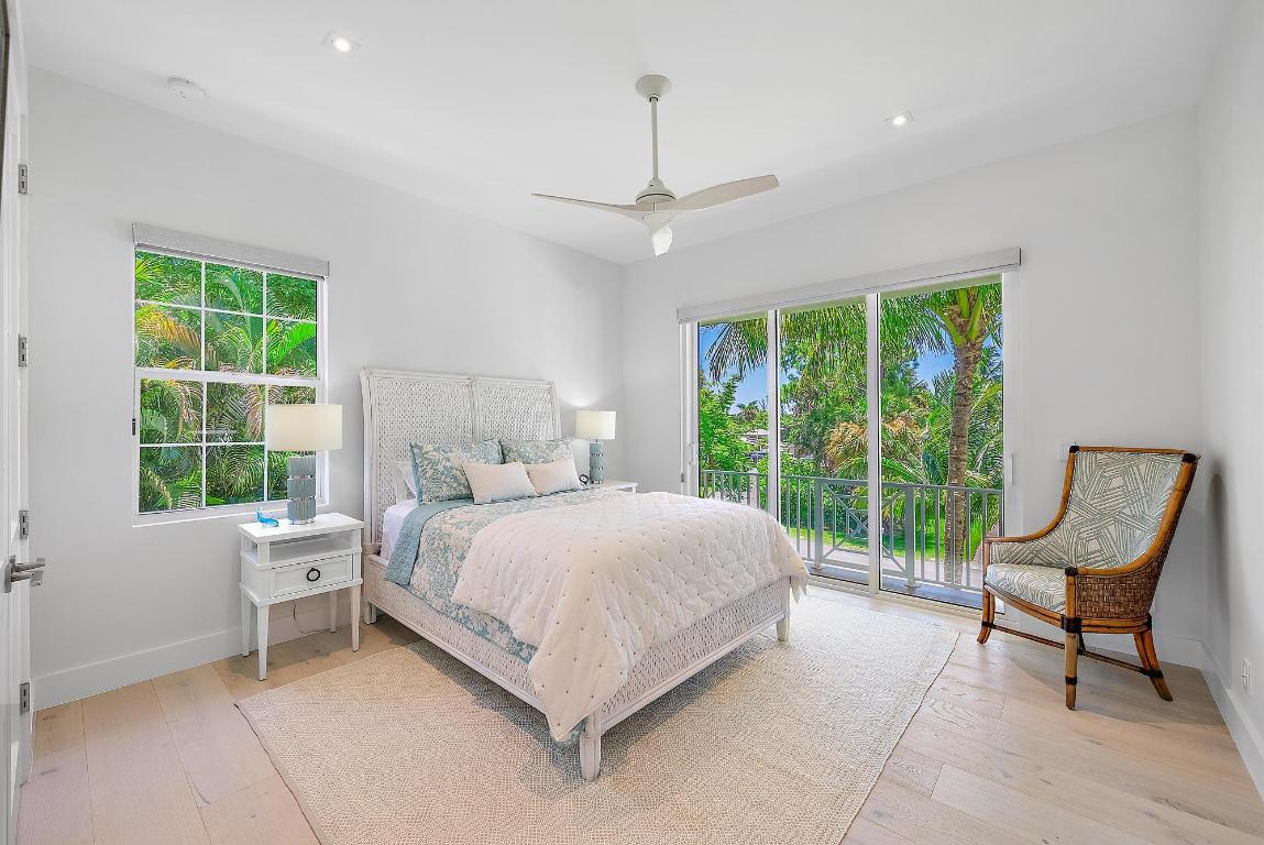 8599 SE Sabal Street