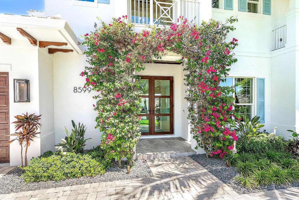 8599 SE Sabal Street