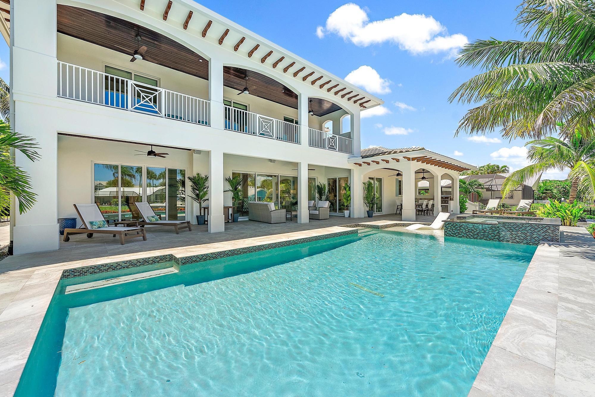 8599 SE Sabal Street