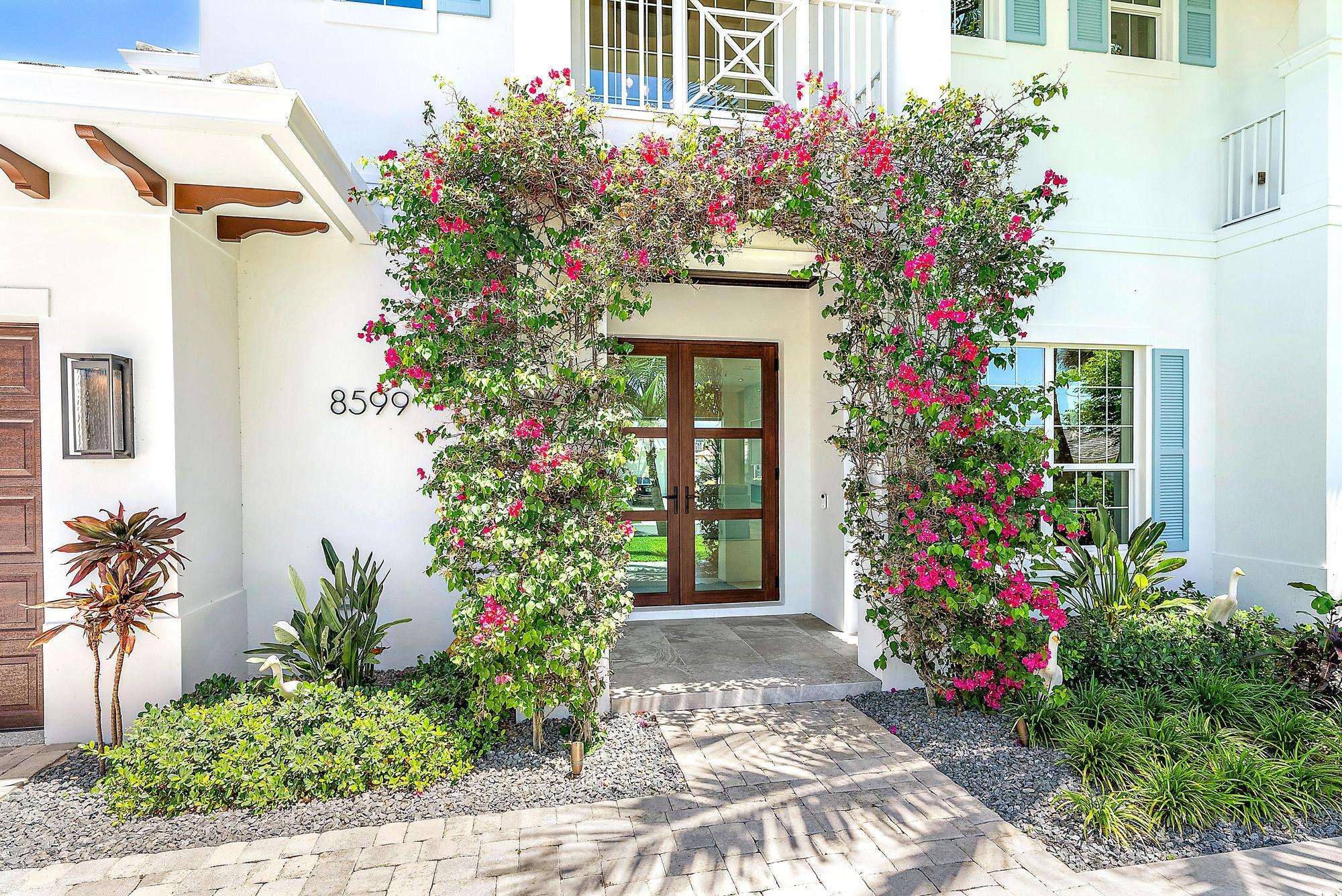 8599 SE Sabal Street