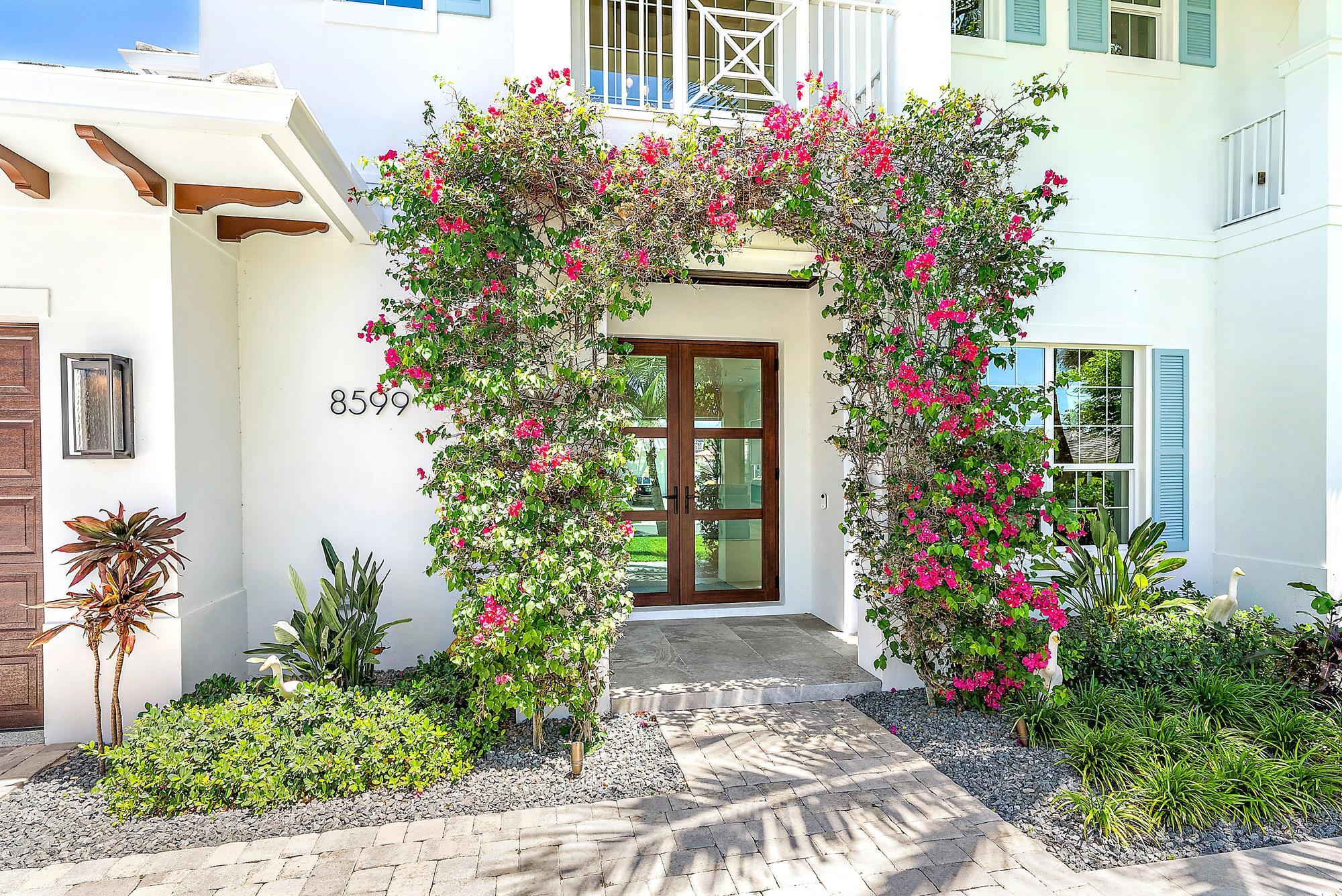 8599 SE Sabal Street