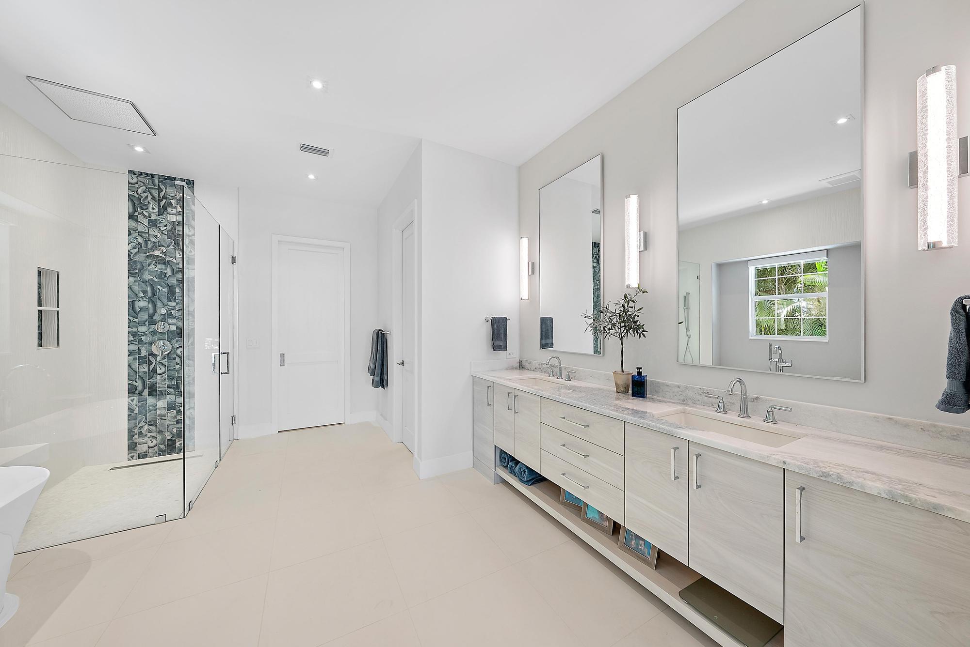 8599 SE Sabal Street