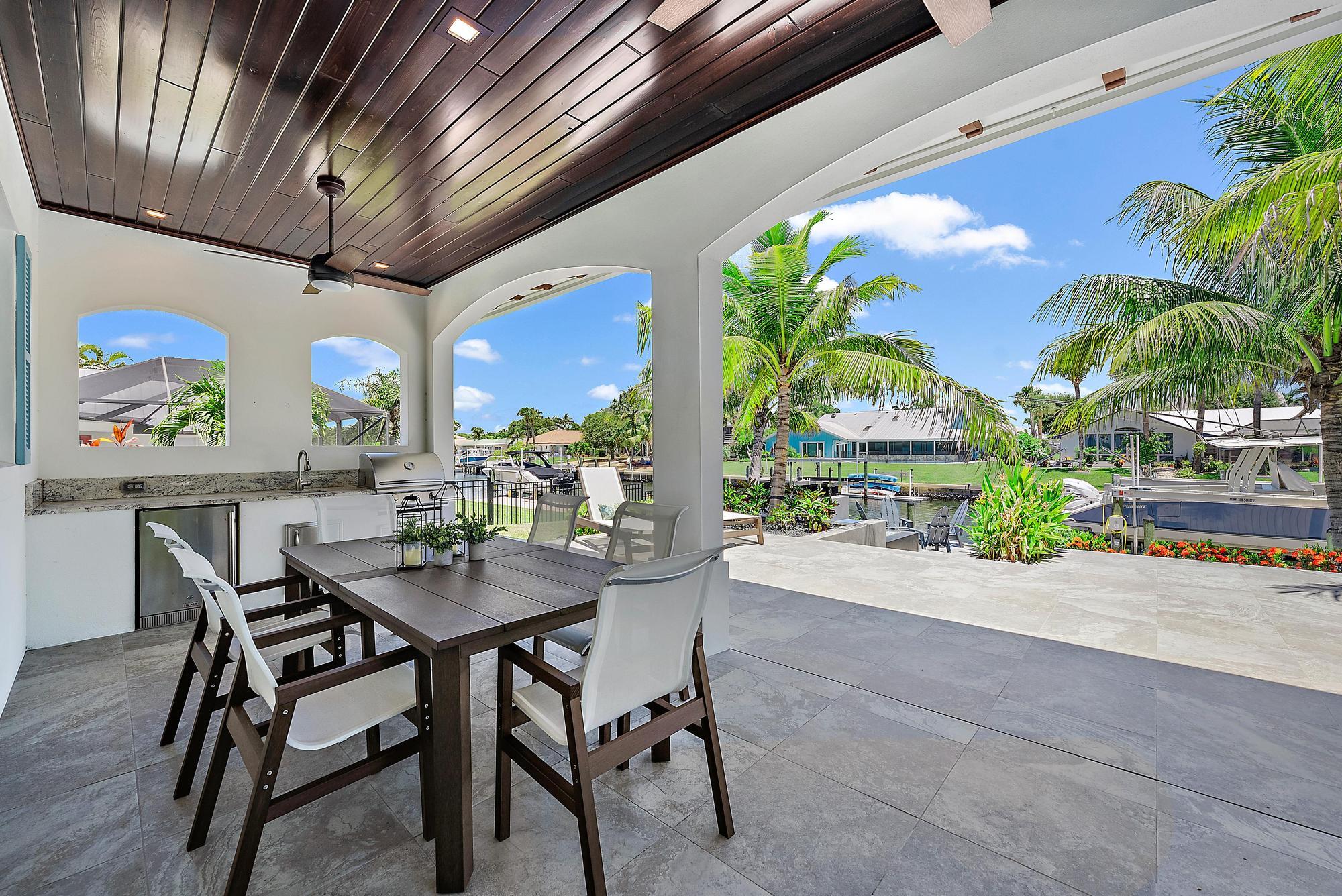 8599 SE Sabal Street