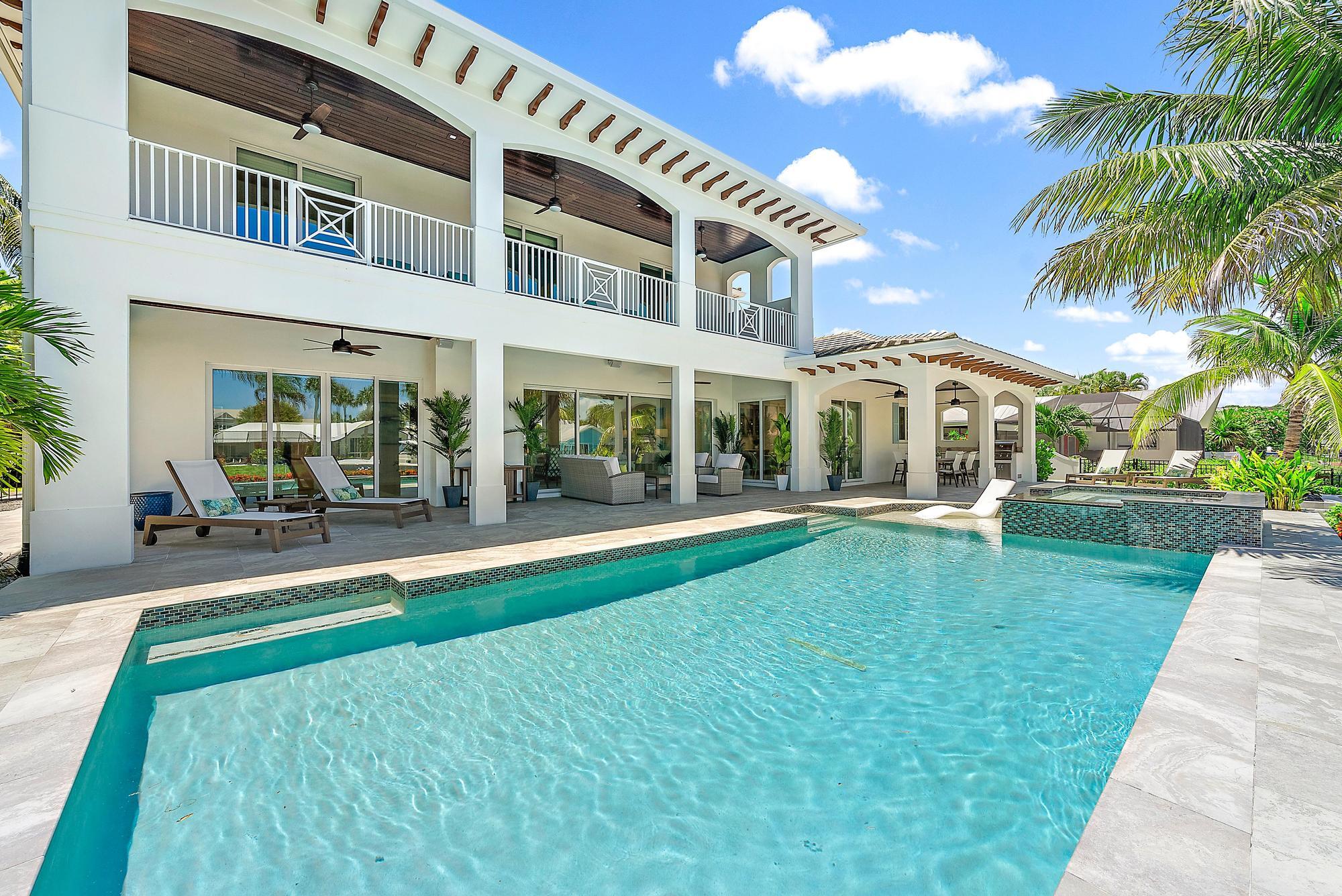 8599 SE Sabal Street