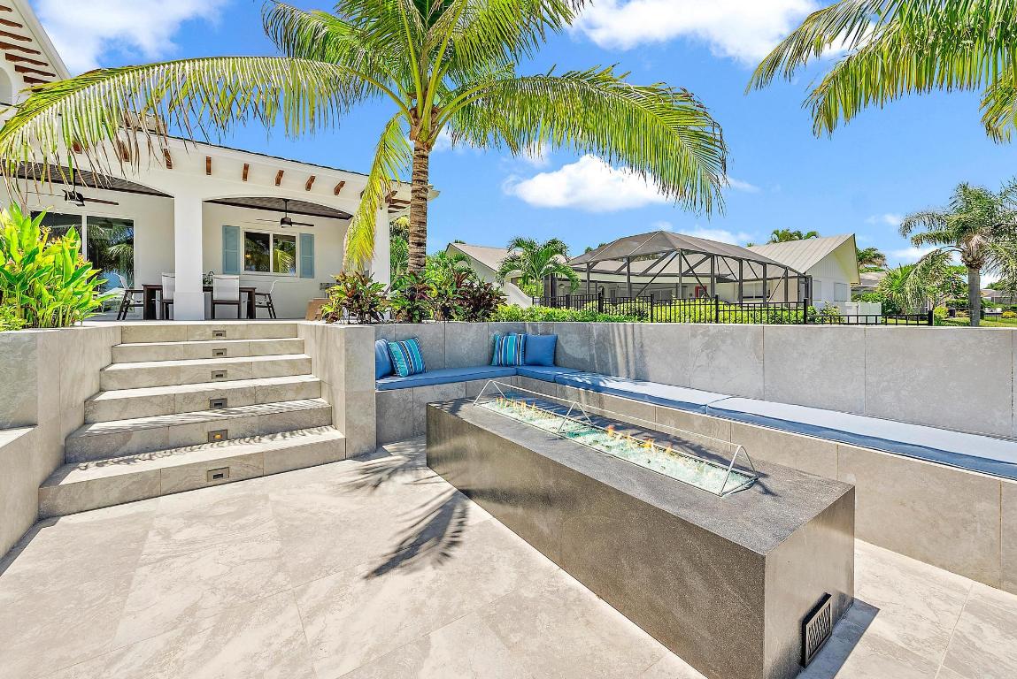 8599 SE Sabal Street