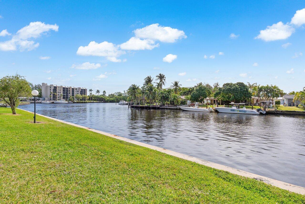 13 Royal Palm Way Unit 602