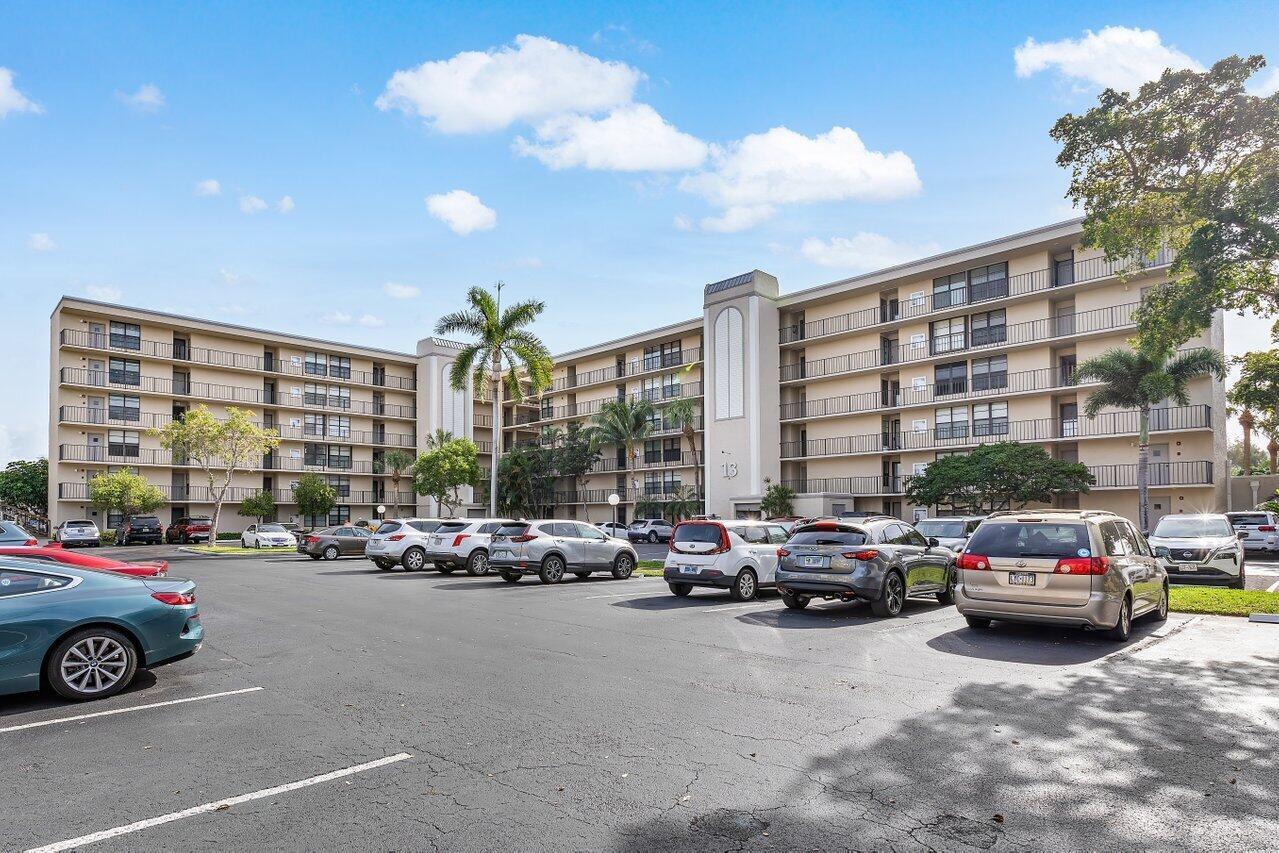 13 Royal Palm Way Unit 602