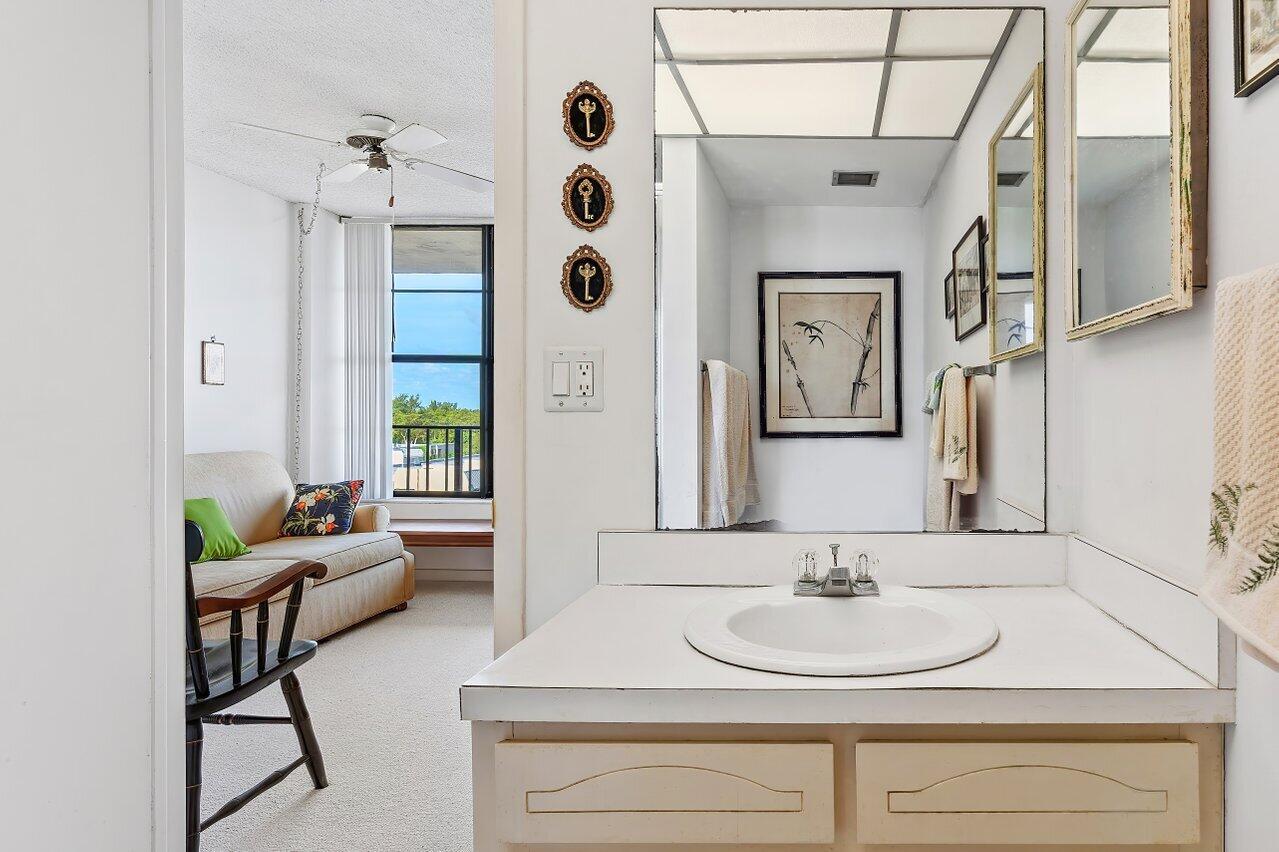 13 Royal Palm Way Unit 602