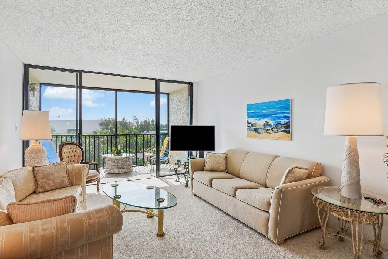13 Royal Palm Way Unit 602