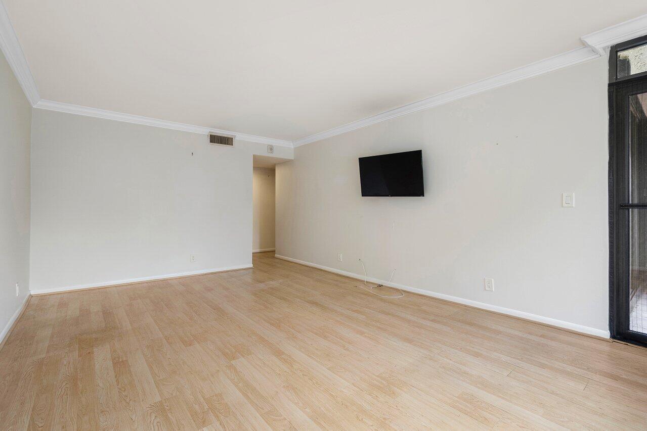 799 Jeffery Street 312