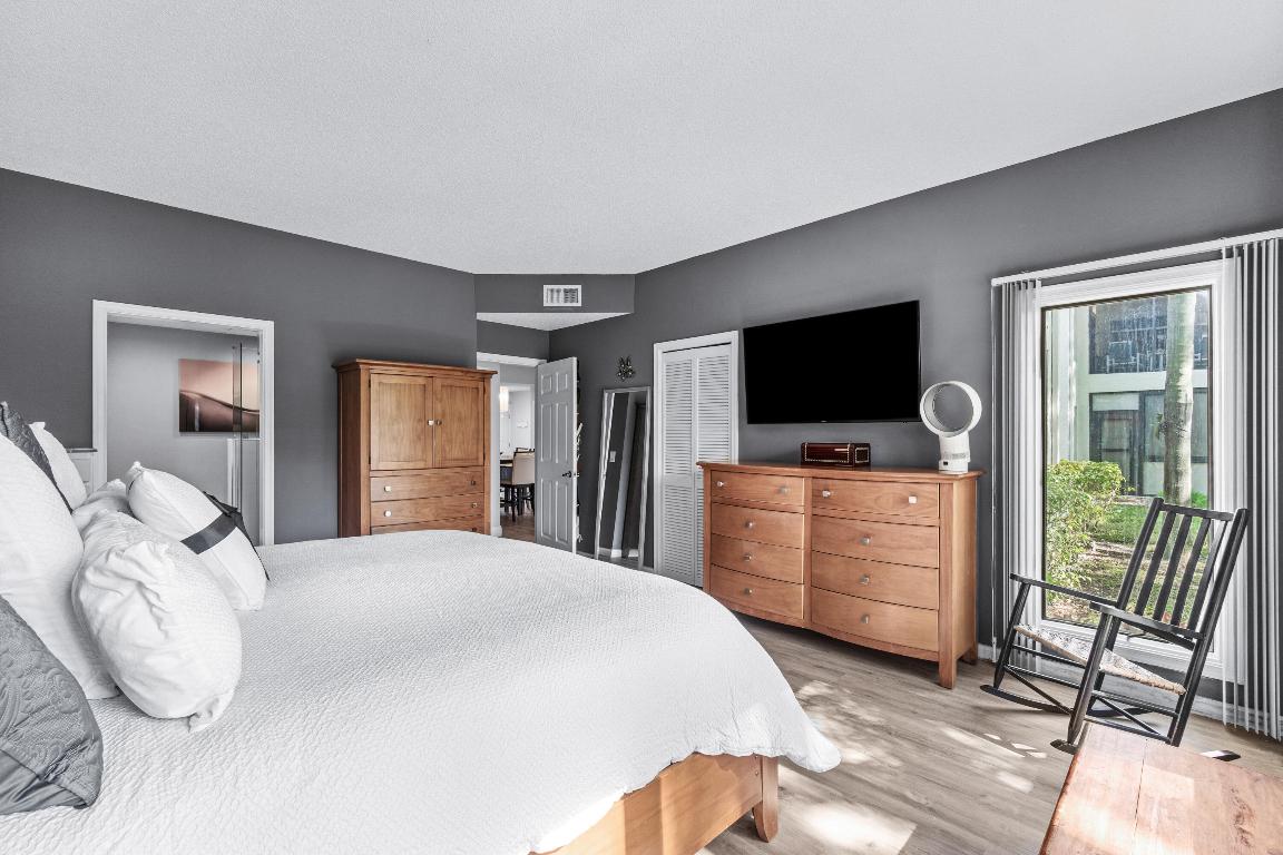 7926 Seville Place 2001, Boca Raton Unit: 2001