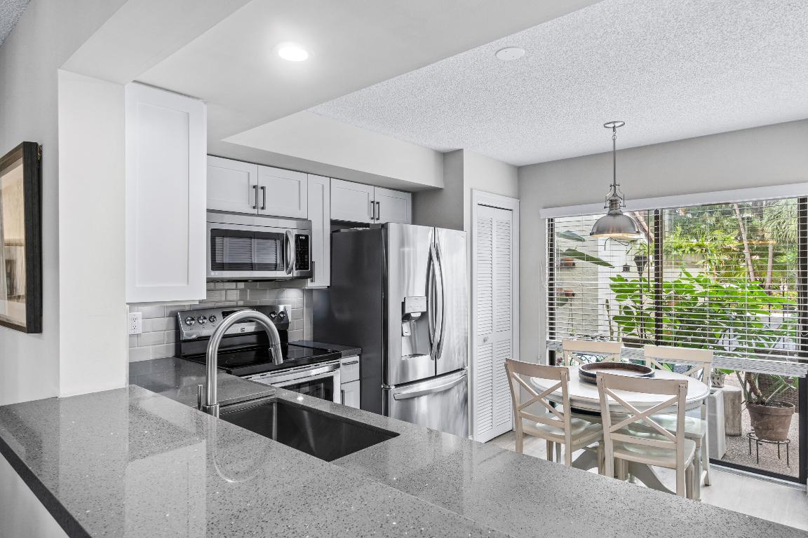 7926 Seville Place 2001, Boca Raton Unit: 2001