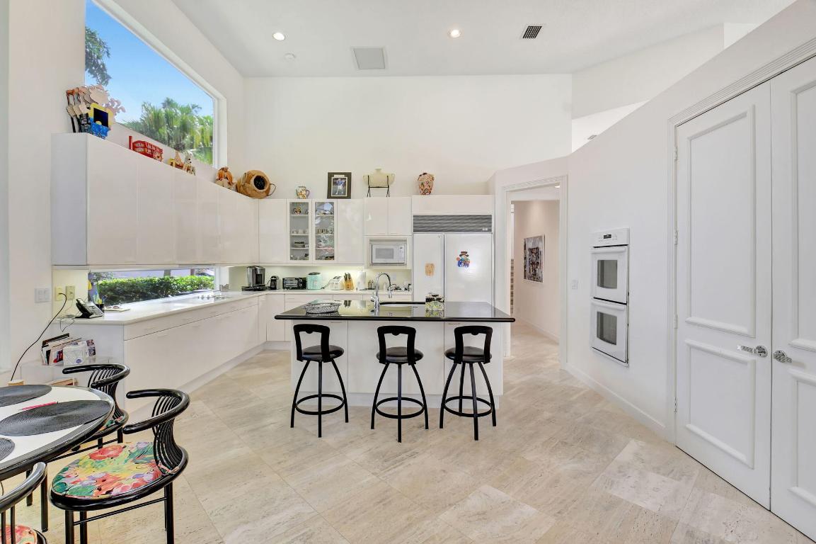 6921 Lions Head Lane