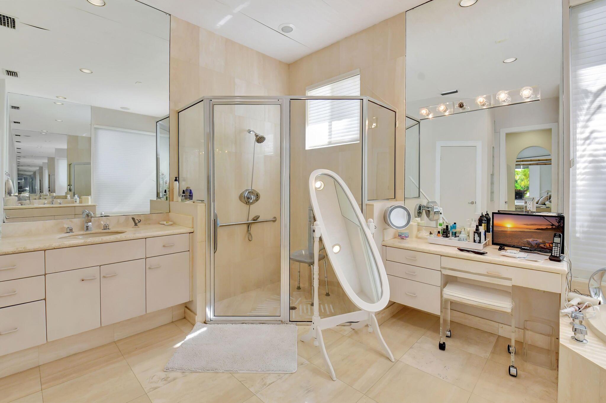 6921 Lions Head Lane