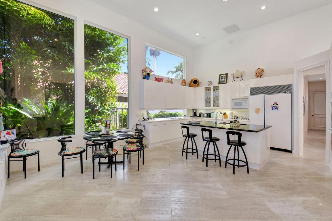 6921 Lions Head Lane