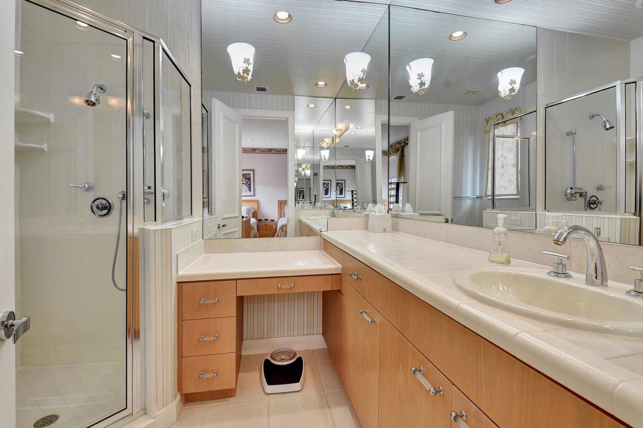 6921 Lions Head Lane