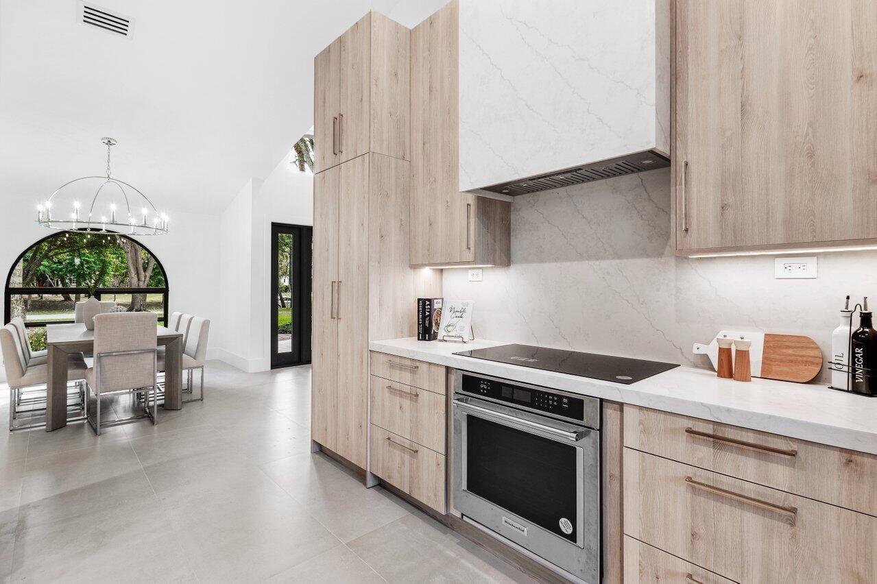 12525 Oak Arbor Lane