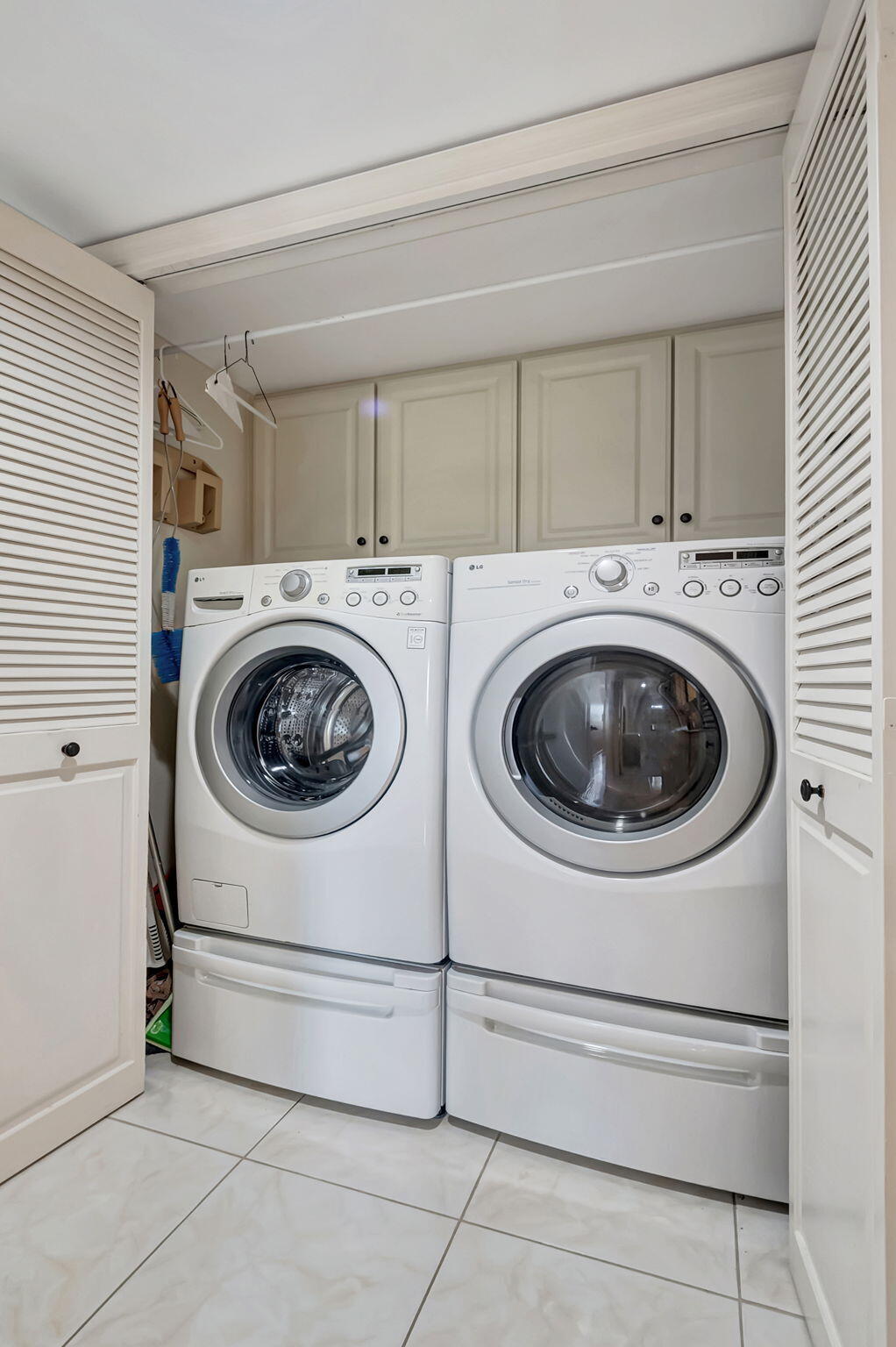 6450 Aspen Glen Circle