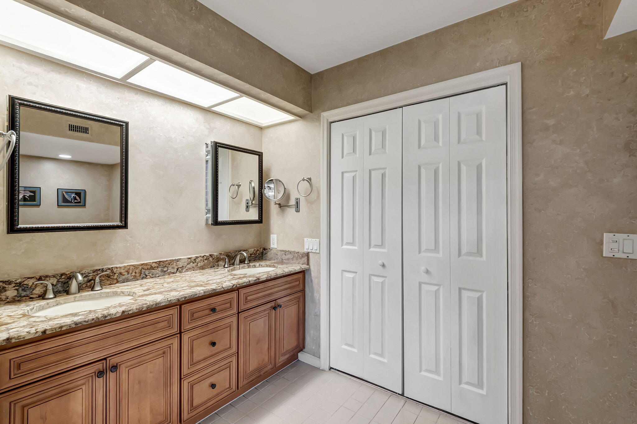 6450 Aspen Glen Circle