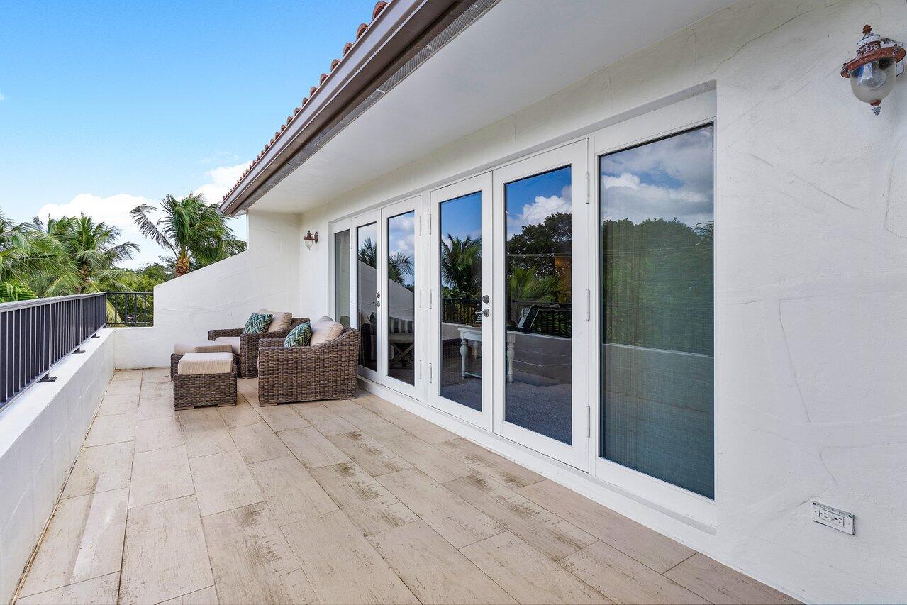 833 Estuary Way