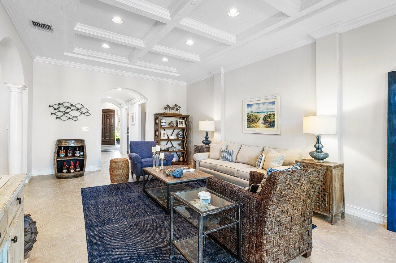 833 Estuary Way