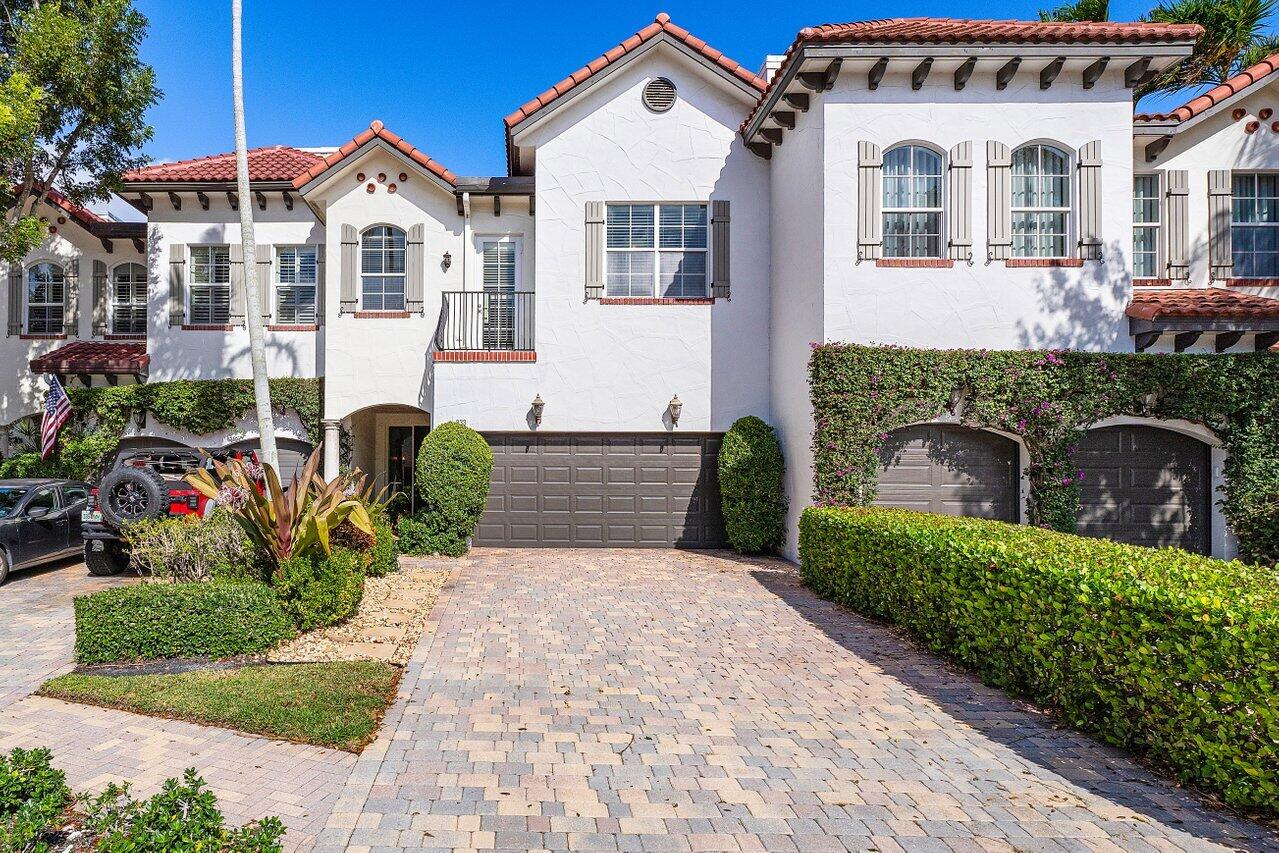 833 Estuary Way