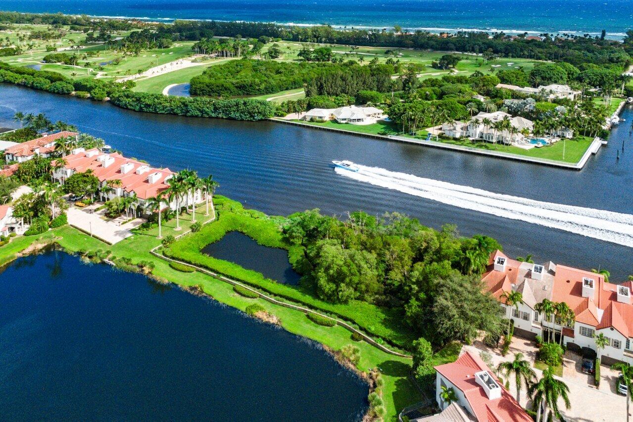 833 Estuary Way