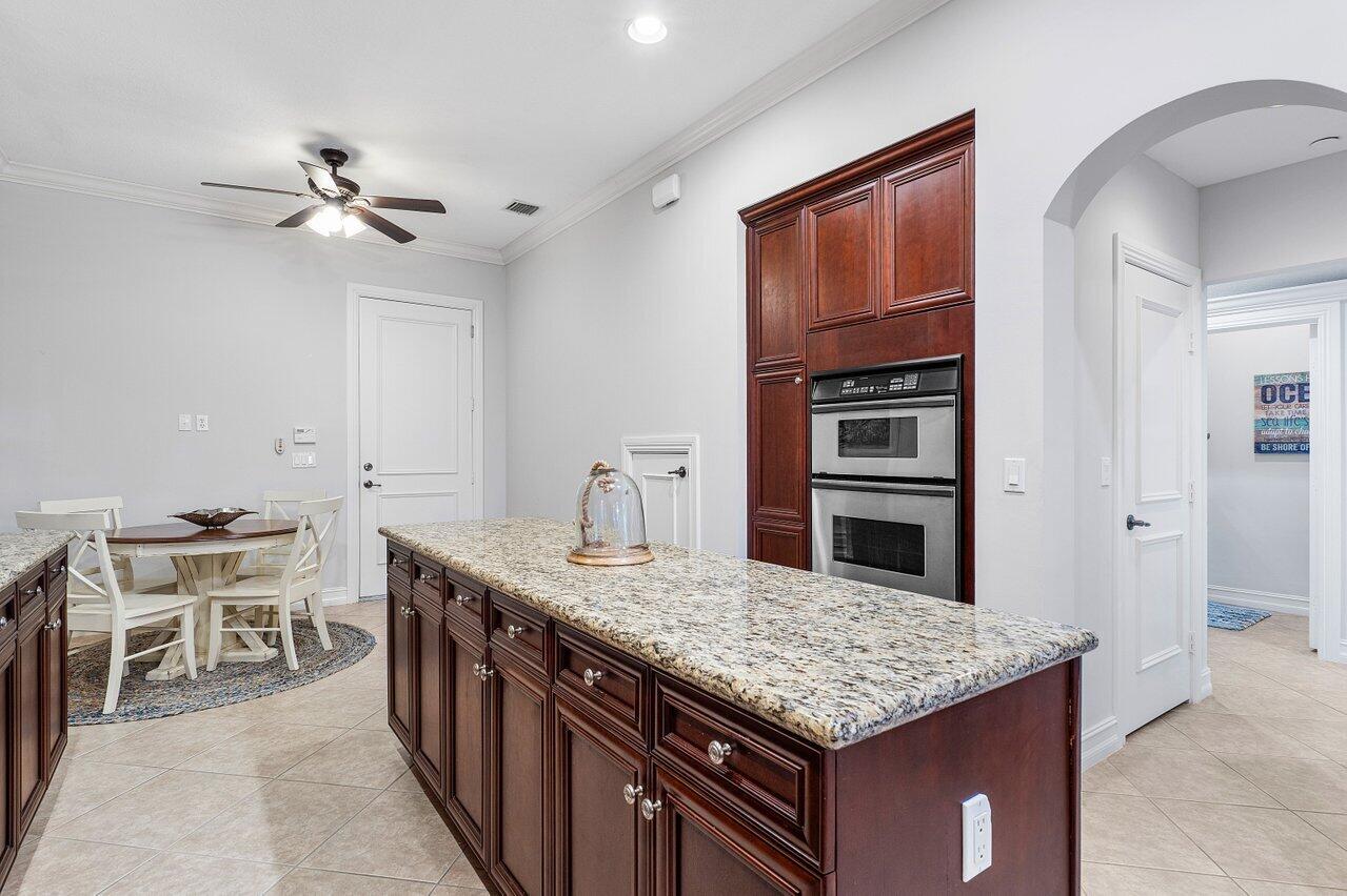 833 Estuary Way