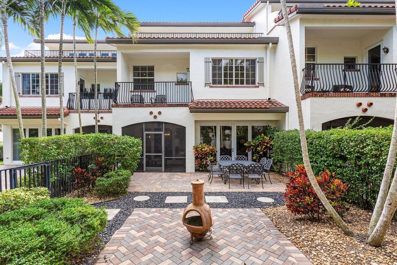 833 Estuary Way