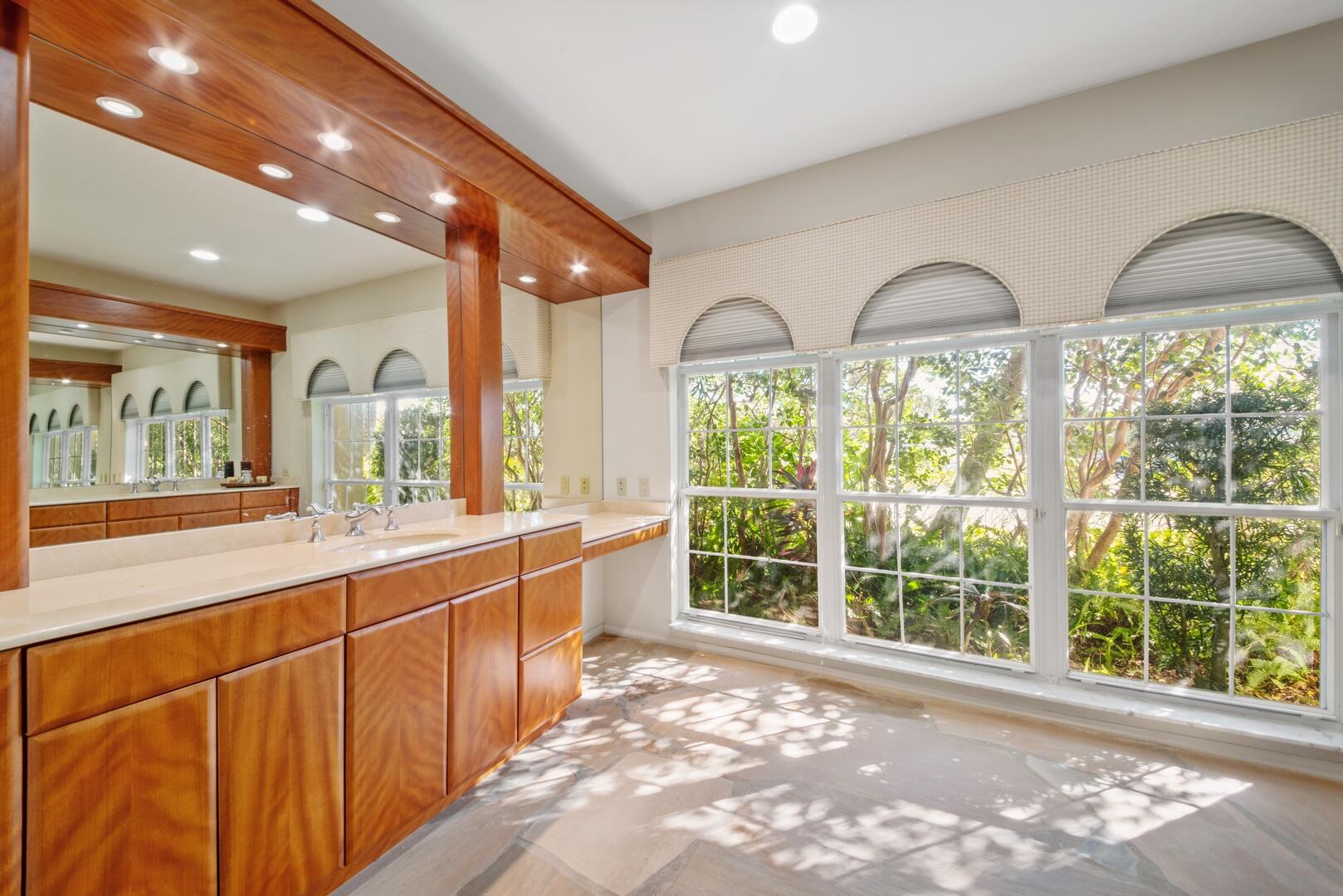 35 Curlew Road, Manalapan