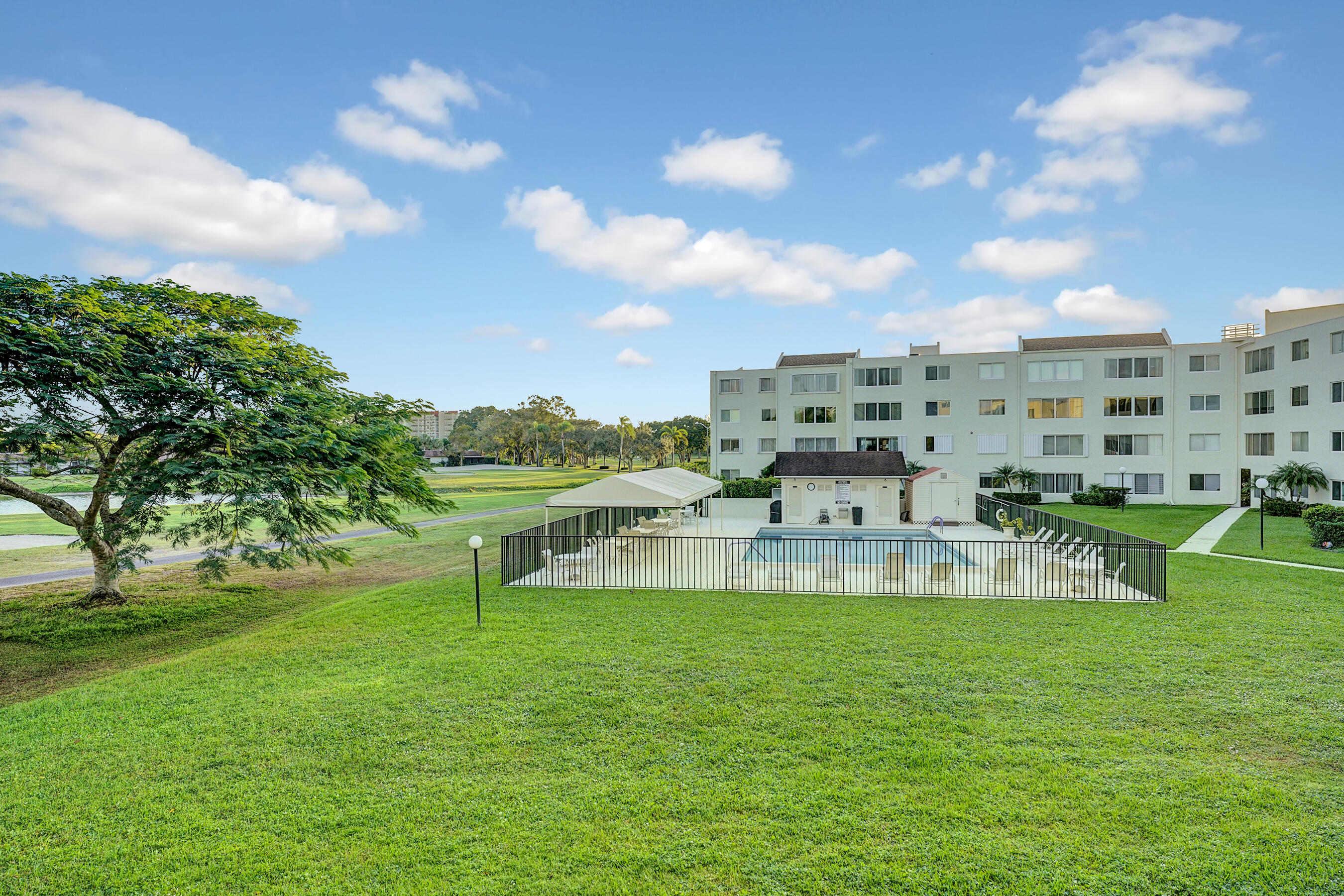 6768 10th Avenue N 202, Lake Worth Unit: 202