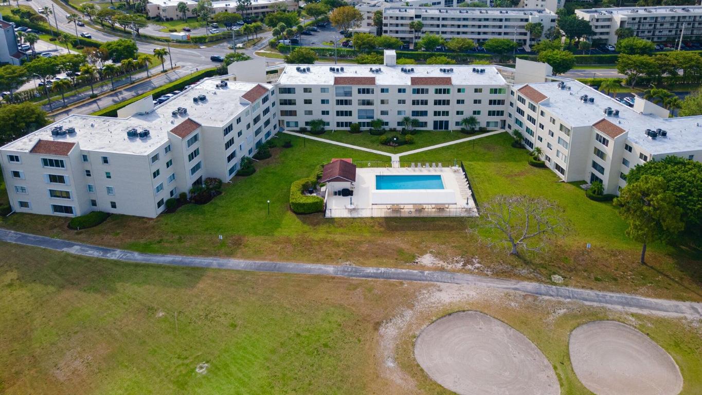 6768 10th Avenue N 202, Lake Worth Unit: 202