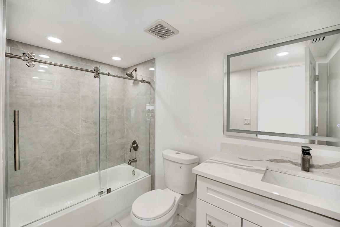 6768 10th Avenue N 202, Lake Worth Unit: 202