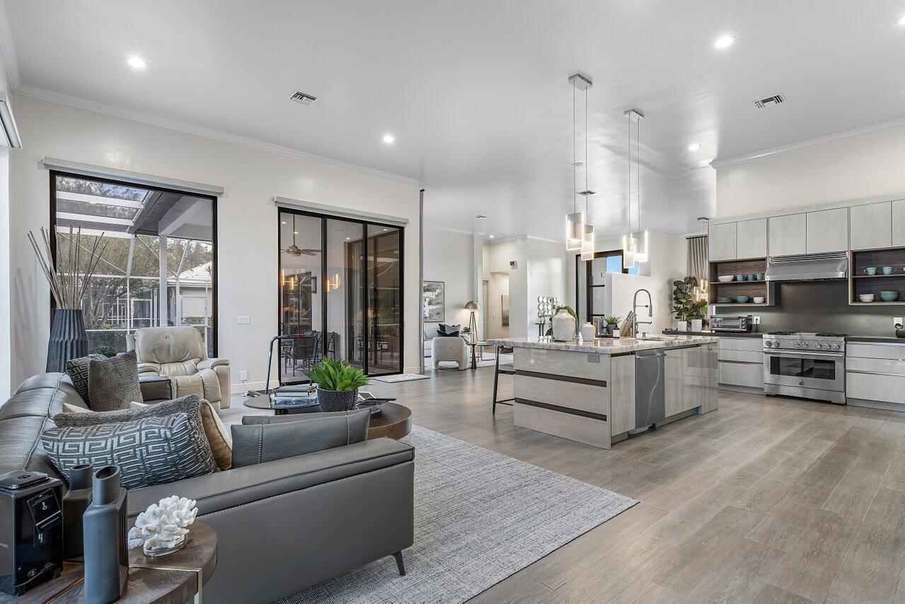 10450 Stonebridge Boulevard