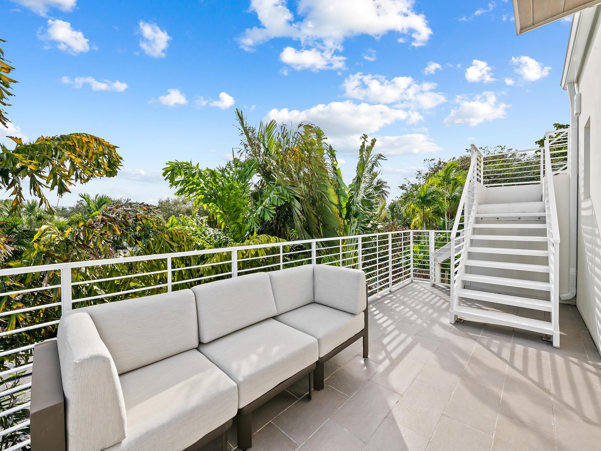 1020 SE 13th Terrace