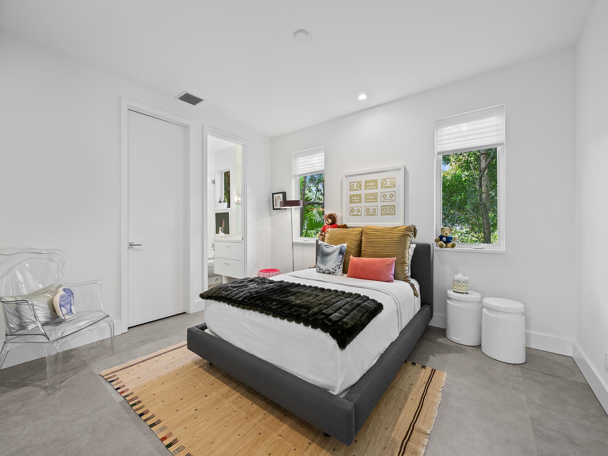 1020 SE 13th Terrace