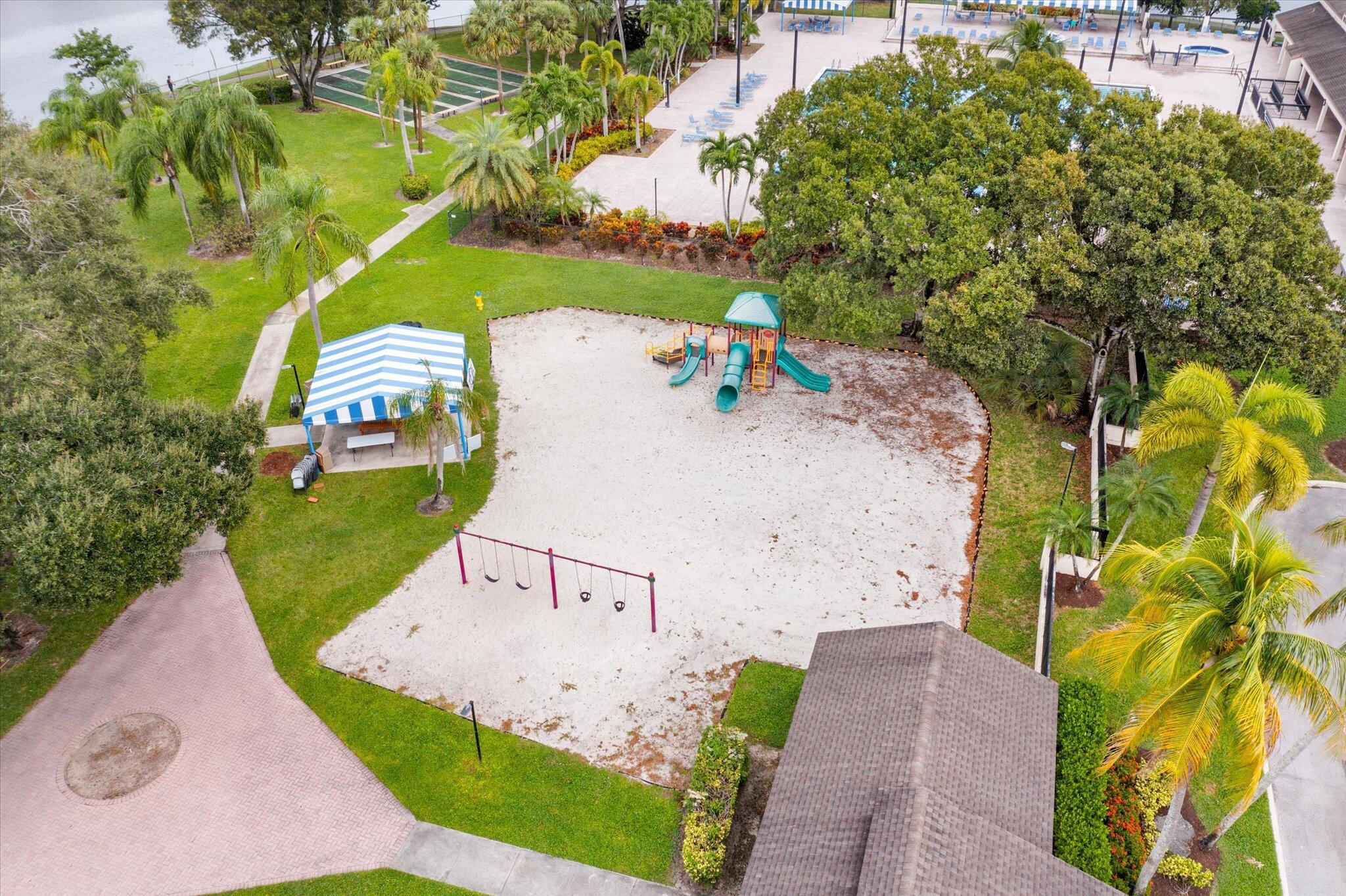 3233 Carambola Circle S 23117